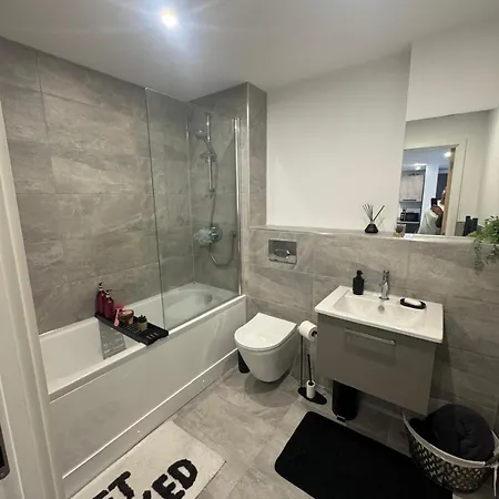 Centre Cosy With Free Parking & Gym *