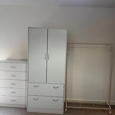 Centre Cosy With Free Parking & Gym